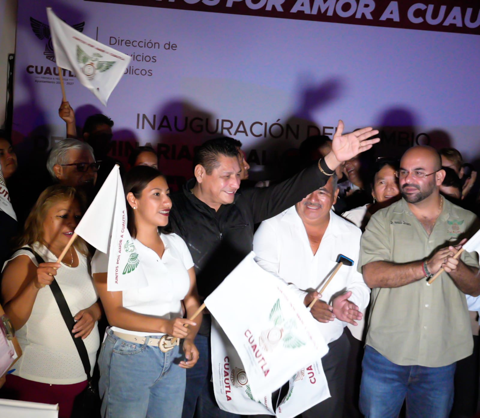 BOULEVARD JIQUILPAN VUELVE A BRILLAR; SE REHABILITARON MÁS DE 3 KM DE ALUMBRADO PÚBLICO